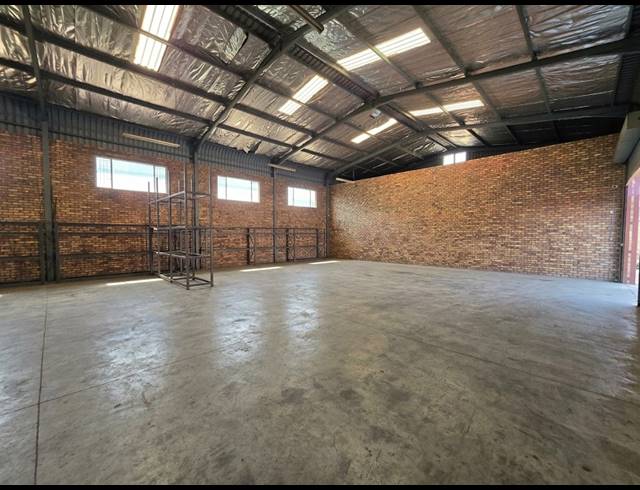 550M² FACTORY TO LET IN ANDERBOLT